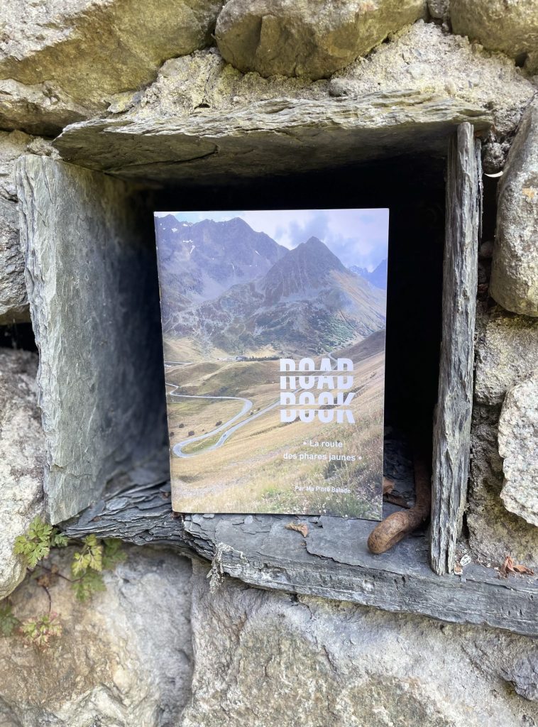 Roadbook papier ! Le guide de votre road trip dans les Alpes